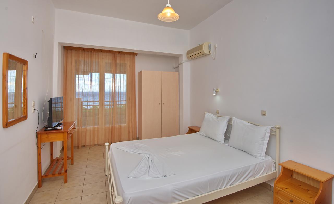 Hotel Ostria Patitírion Zewnętrze zdjęcie